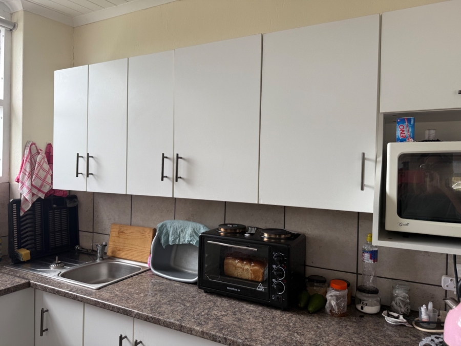 5 Bedroom Property for Sale in Ladismith Western Cape